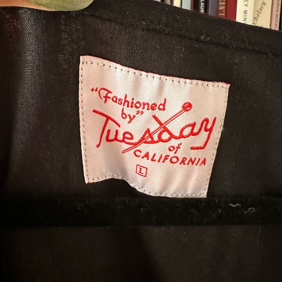 Tuesday of California Black Phoebe Dress - Picture 3 of 4